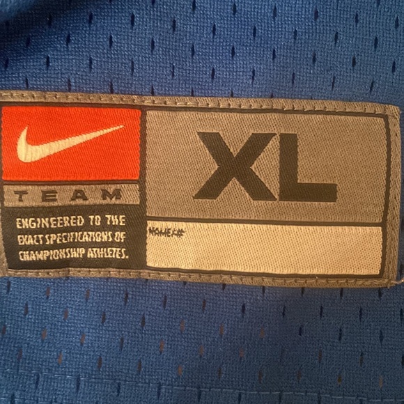 Vintage 76ers Allen Iverson Jersey - Picture 6 of 6